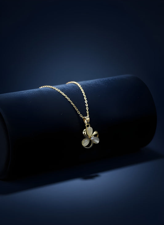 L’Ensemble Fleur de Lune — Moonflower Necklace